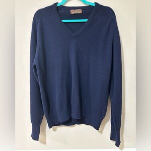 Vintage navy Thane vneck 100% Scottish cashmere sweater